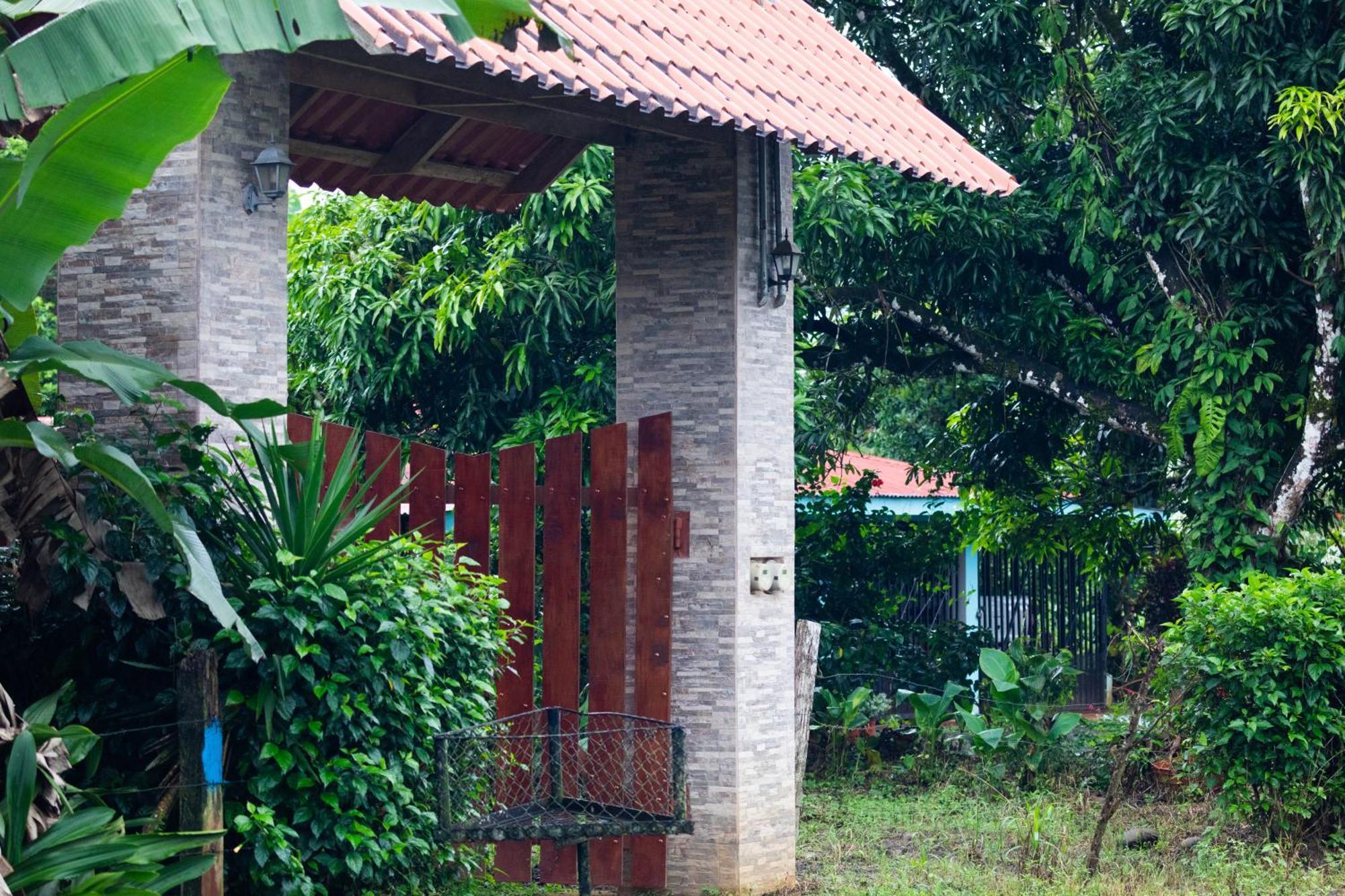 Rio Celeste, Aire Acondicionado, Comodidad *